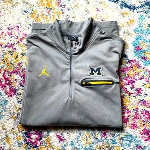 U of M Jordan 1/4 Zip Gray Sz XL